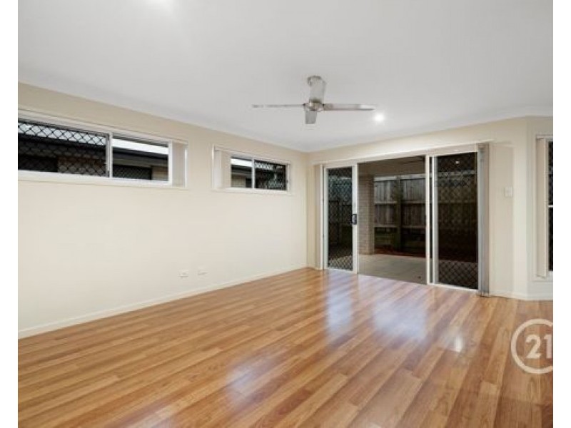 107 SUMMERVIEW AVENUE, Yarrabilba QLD 4207