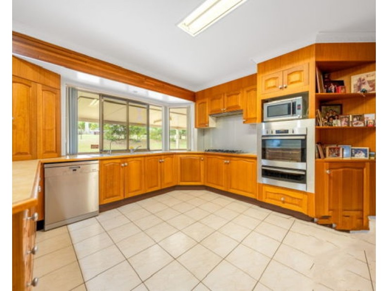 110 Rosia Road, Park Ridge QLD 4125