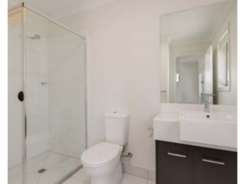 4/30 SCENIC ROAD, Redbank Plains QLD 4301