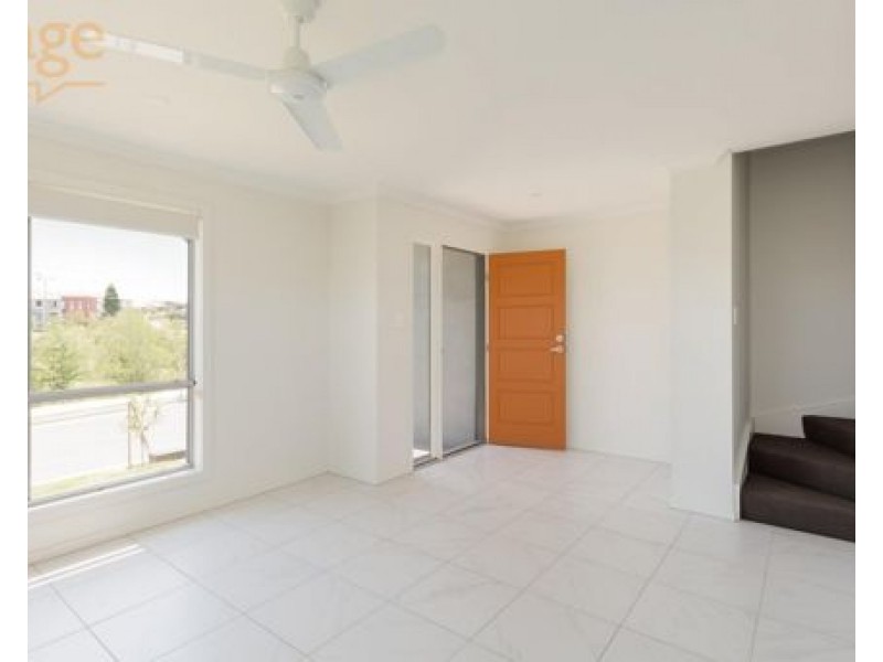 4/30 SCENIC ROAD, Redbank Plains QLD 4301