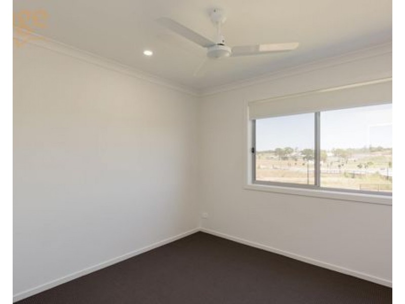 4/30 SCENIC ROAD, Redbank Plains QLD 4301