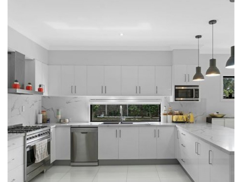 120 Falkland Street, Pallara QLD 4110