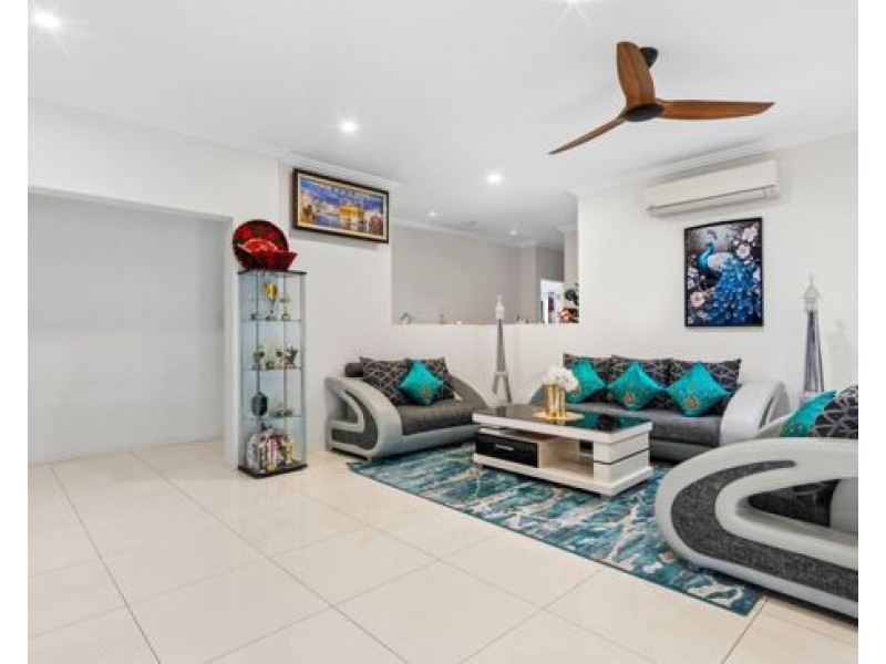 120 Falkland Street, Pallara QLD 4110