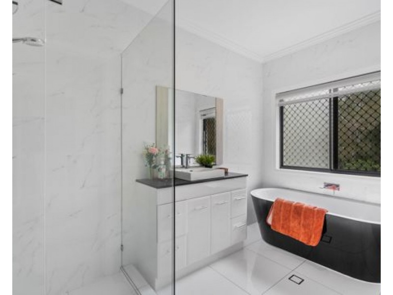 120 Falkland Street, Pallara QLD 4110