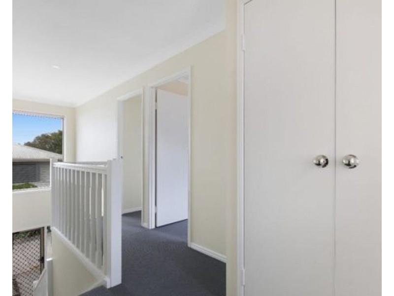 2/109 Pohlman Street, Southport QLD 4215