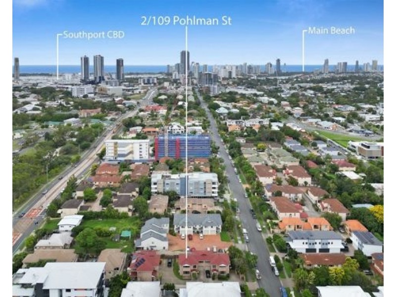 2/109 Pohlman Street, Southport QLD 4215