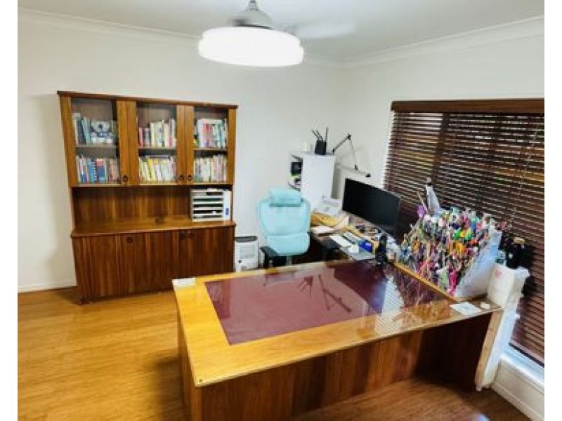 21 Poinciana Crescent, Stretton QLD 4116