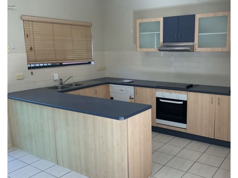 3/34 Warren Street, St Lucia QLD 4067