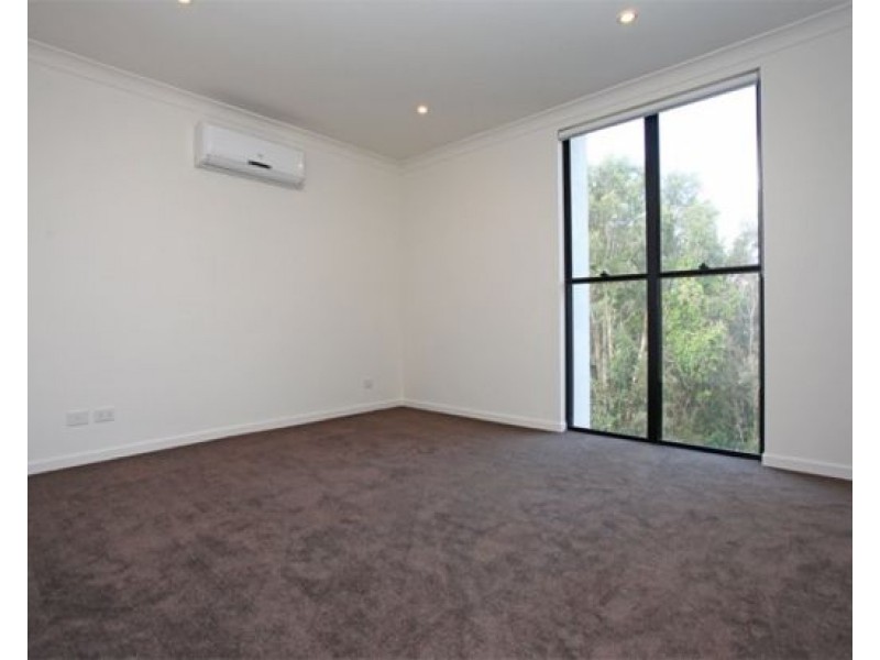 153 North Hill Drive, Robina QLD 4226