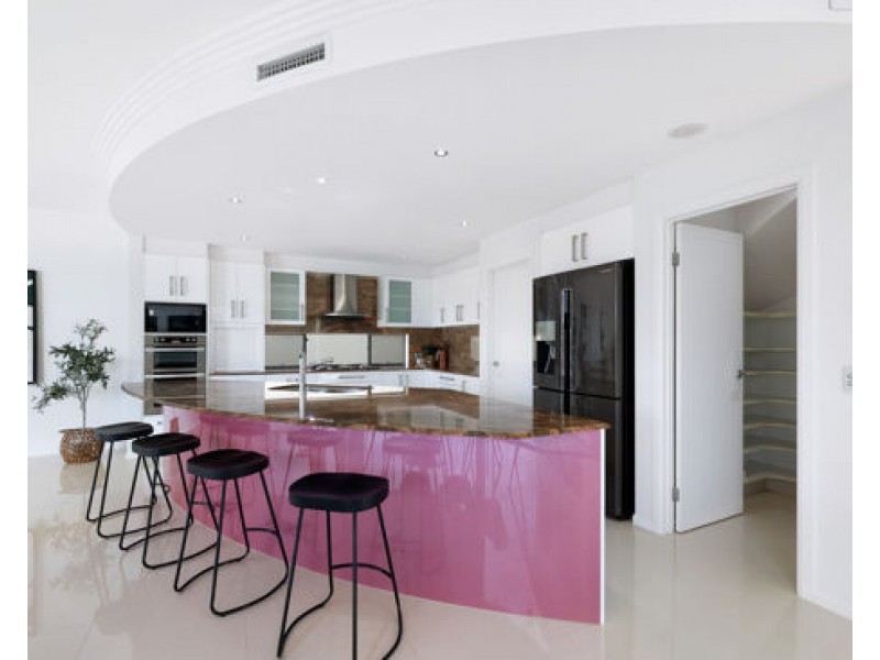 25 Ferrymans Court, Helensvale QLD 4212