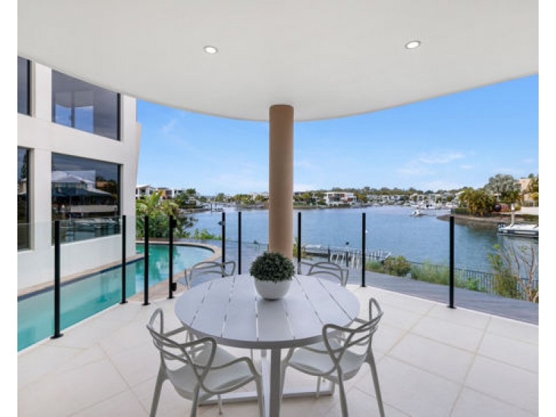 25 Ferrymans Court, Helensvale QLD 4212