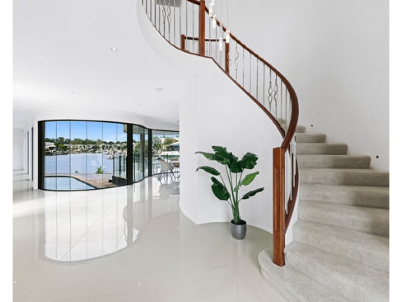 25 Ferrymans Court, Helensvale QLD 4212