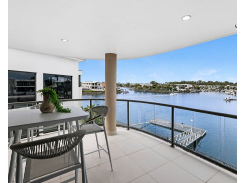 25 Ferrymans Court, Helensvale QLD 4212