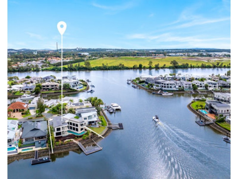 25 Ferrymans Court, Helensvale QLD 4212