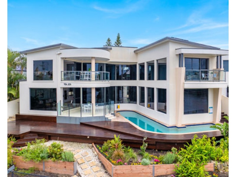 25 Ferrymans Court, Helensvale QLD 4212