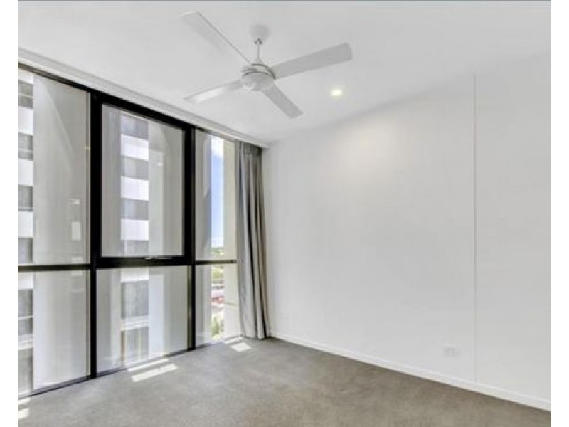 601/19 Deshon Street, Woolloongabba QLD 4102