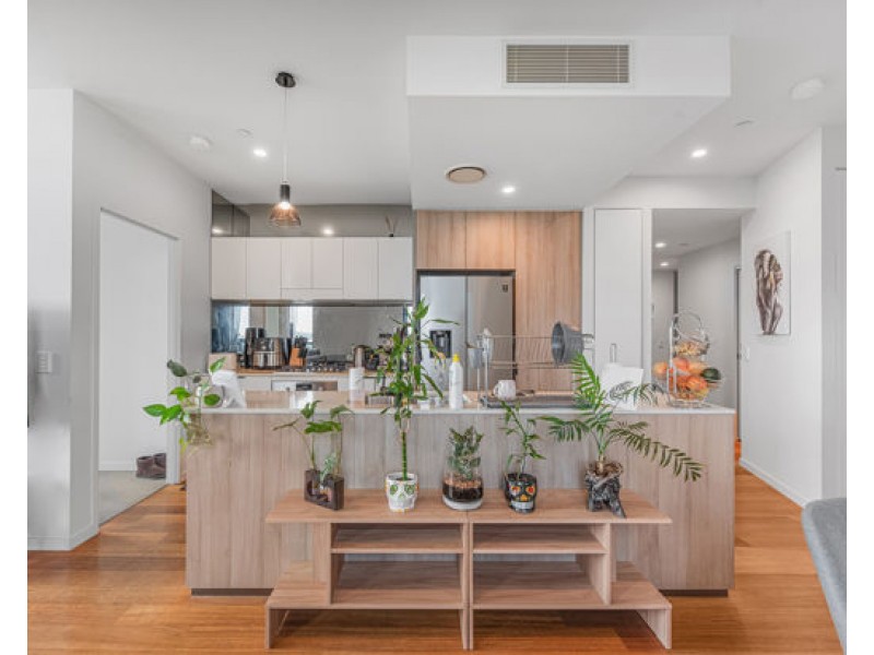 1608/4 Edmondstone St, South Brisbane QLD 4101