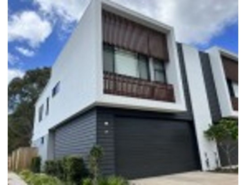 29 8 Ben Dalley Drive, Helensvale QLD 4212