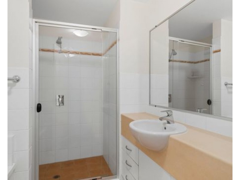 118 /137 Laver Drive, Robina QLD 4226