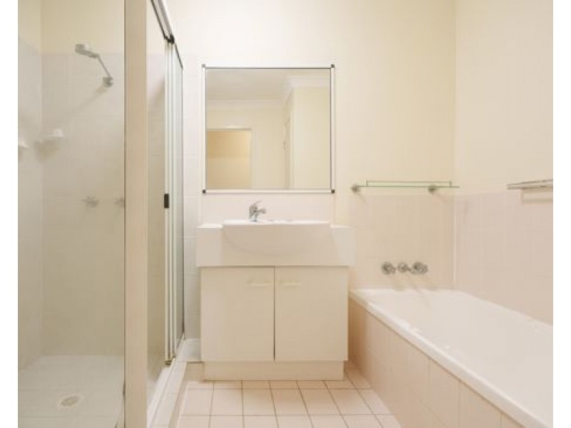 Unit 95/128 Benowa Road, Southport QLD 4215