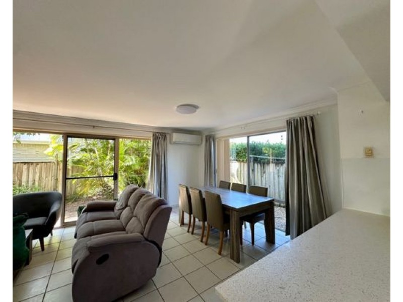 26 Marble Arch Place, Arundel QLD 4214
