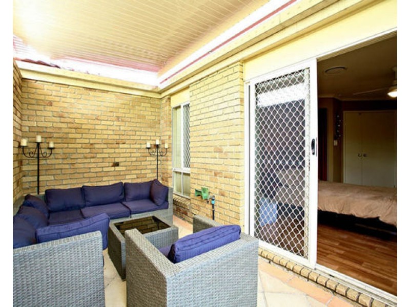 8 Lochano Cl, Parkinson QLD 4115