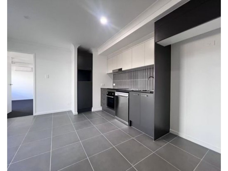 27A Pleasant St, Morayfield QLD 4506