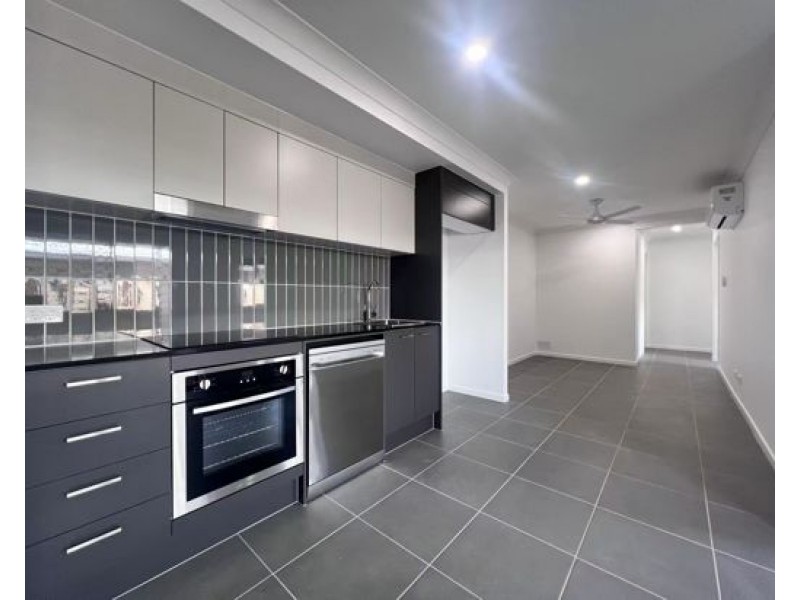 27A Pleasant St, Morayfield QLD 4506