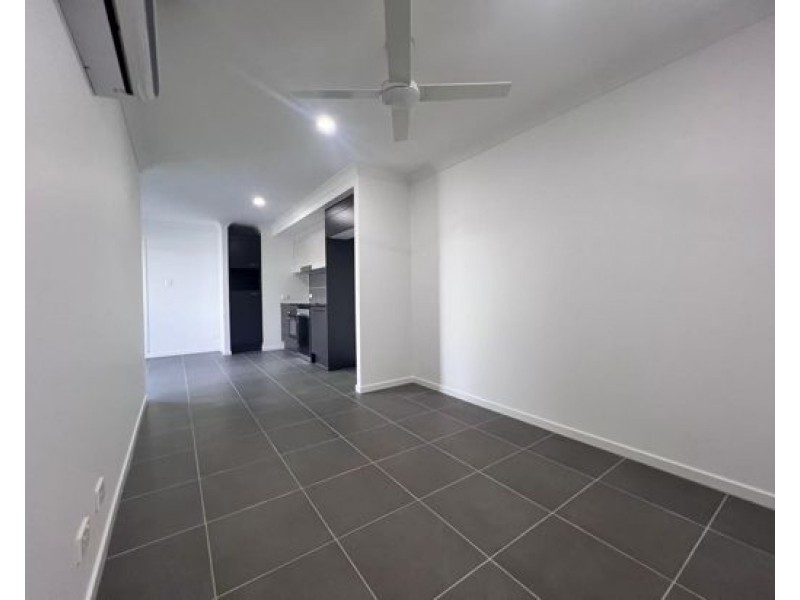 27A Pleasant St, Morayfield QLD 4506