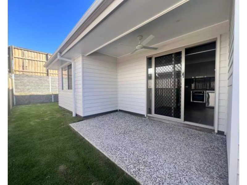 27A Pleasant St, Morayfield QLD 4506