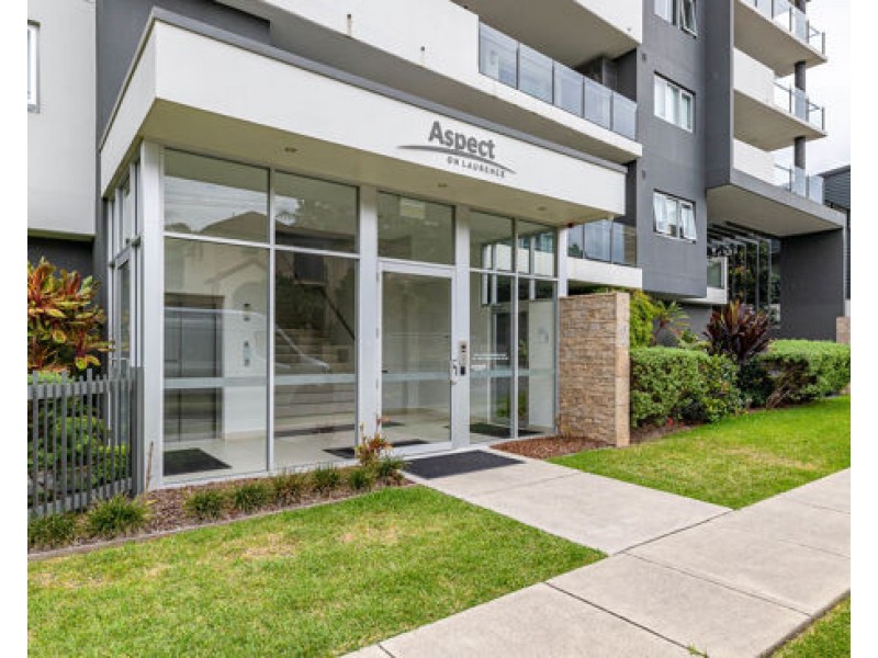 2 Laurence St, St Lucia QLD 4067