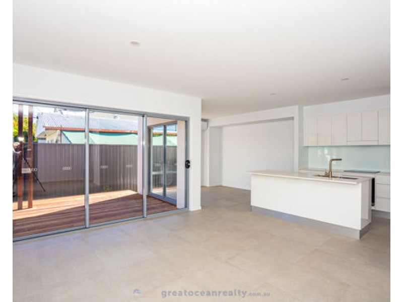 1/41 Imperial Parade, Labrador QLD 4215