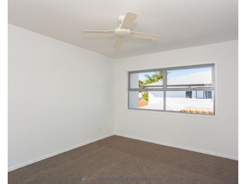 1/41 Imperial Parade, Labrador QLD 4215