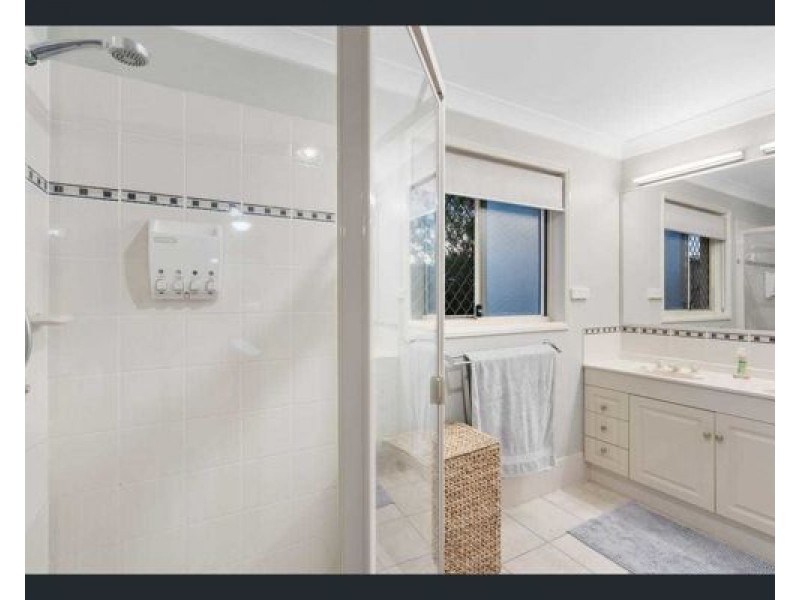 19 Highlands Terrace, Springfield Lakes QLD 4300