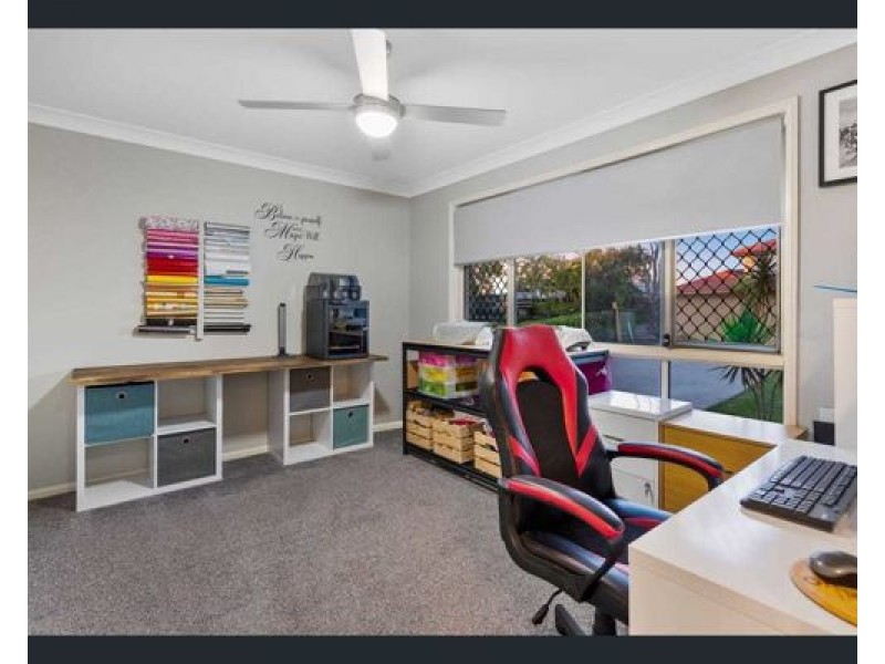 19 Highlands Terrace, Springfield Lakes QLD 4300