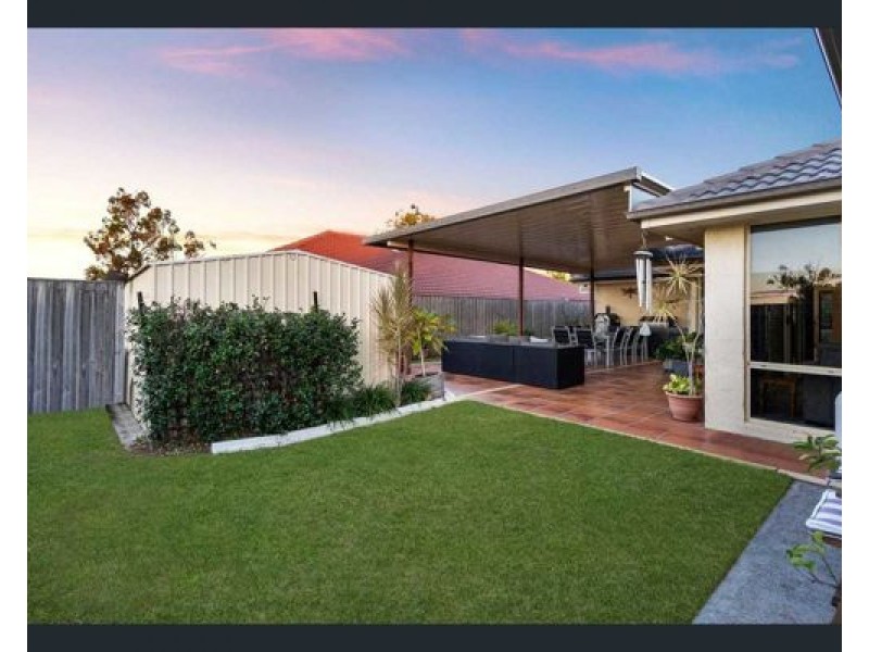 19 Highlands Terrace, Springfield Lakes QLD 4300