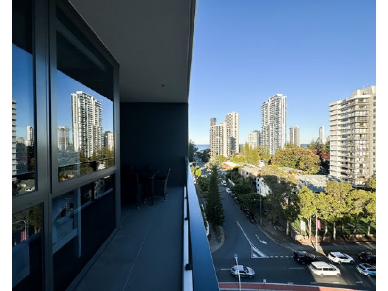 82/18 Remembrance Drive, Surfers Paradise QLD 4217