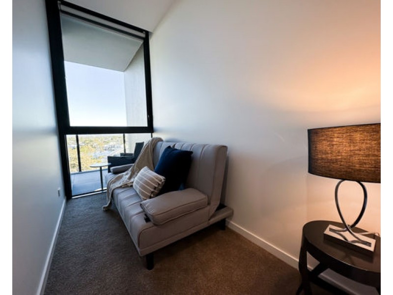 82/18 Remembrance Drive, Surfers Paradise QLD 4217