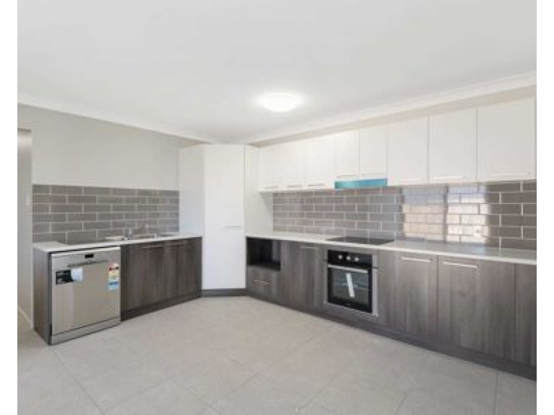 1/13 Prosperity Way, Brassall QLD 4305