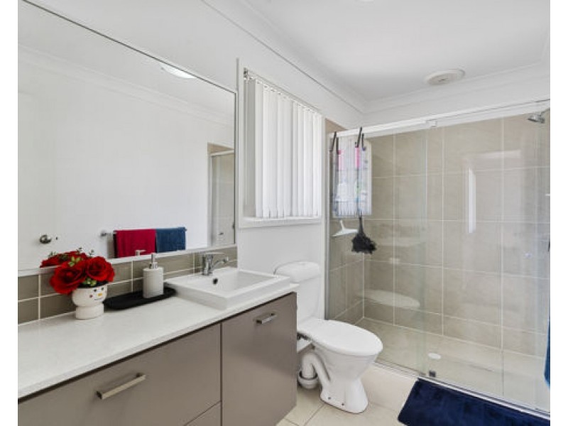 52 Falso Place, Doolandella QLD 4077