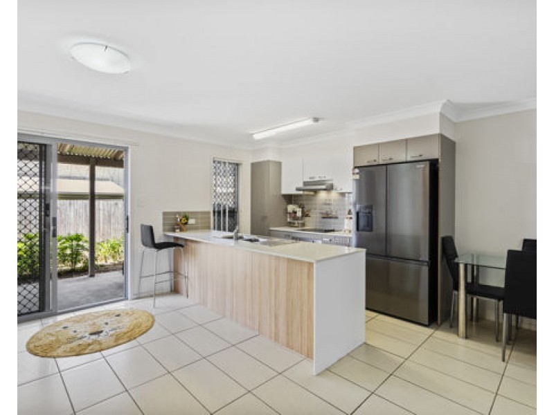 52 Falso Place, Doolandella QLD 4077