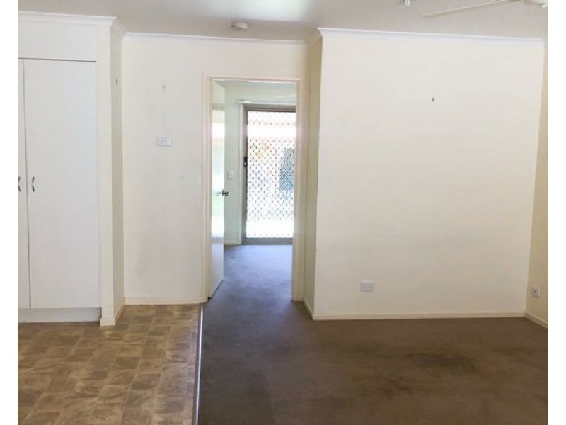 19 13 Thomas Street, Goodna, Goodna QLD 4300