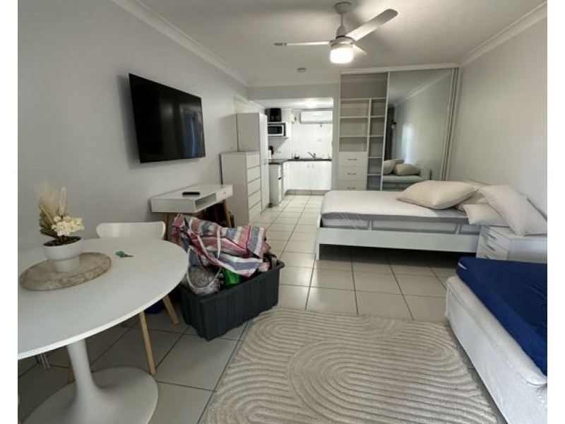 Unit4a/12 Coolgardie Street, Elanora QLD 4221