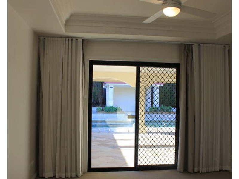 76 Lancewood Circuit, Robina QLD 4226