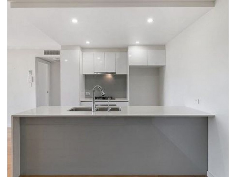 2 Laurence St, St Lucia QLD 4067