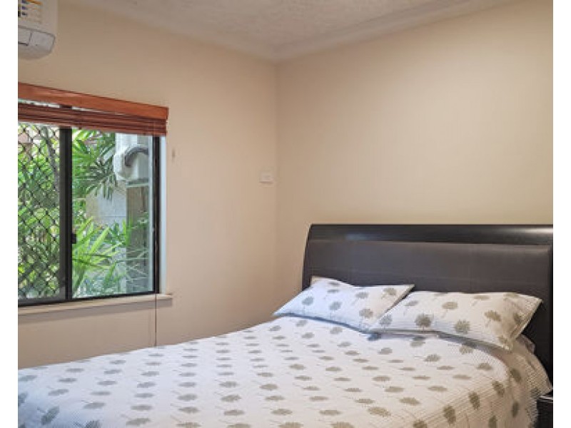 215 2-8 Rigg St, Woree QLD 4868