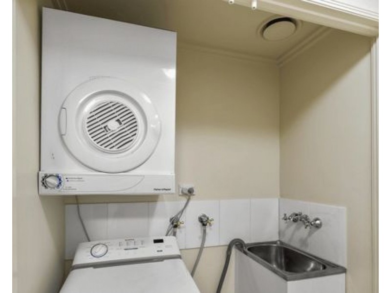 215 2-8 Rigg St, Woree QLD 4868