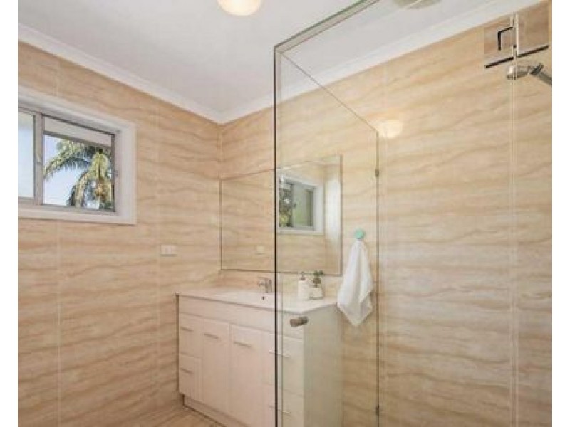 3 Bettina St, Macgregor QLD 4109