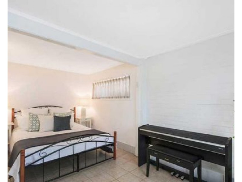 3 Bettina St, Macgregor QLD 4109