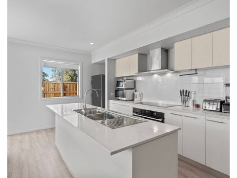6 Seapray Court, Deception Bay QLD 4508